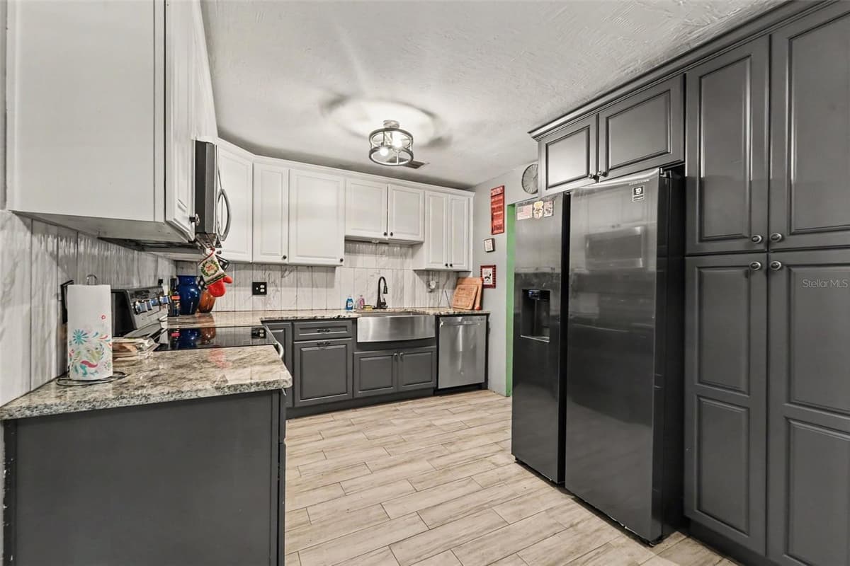 2405 ABALONE BOULEVARD — photo 11 of 27