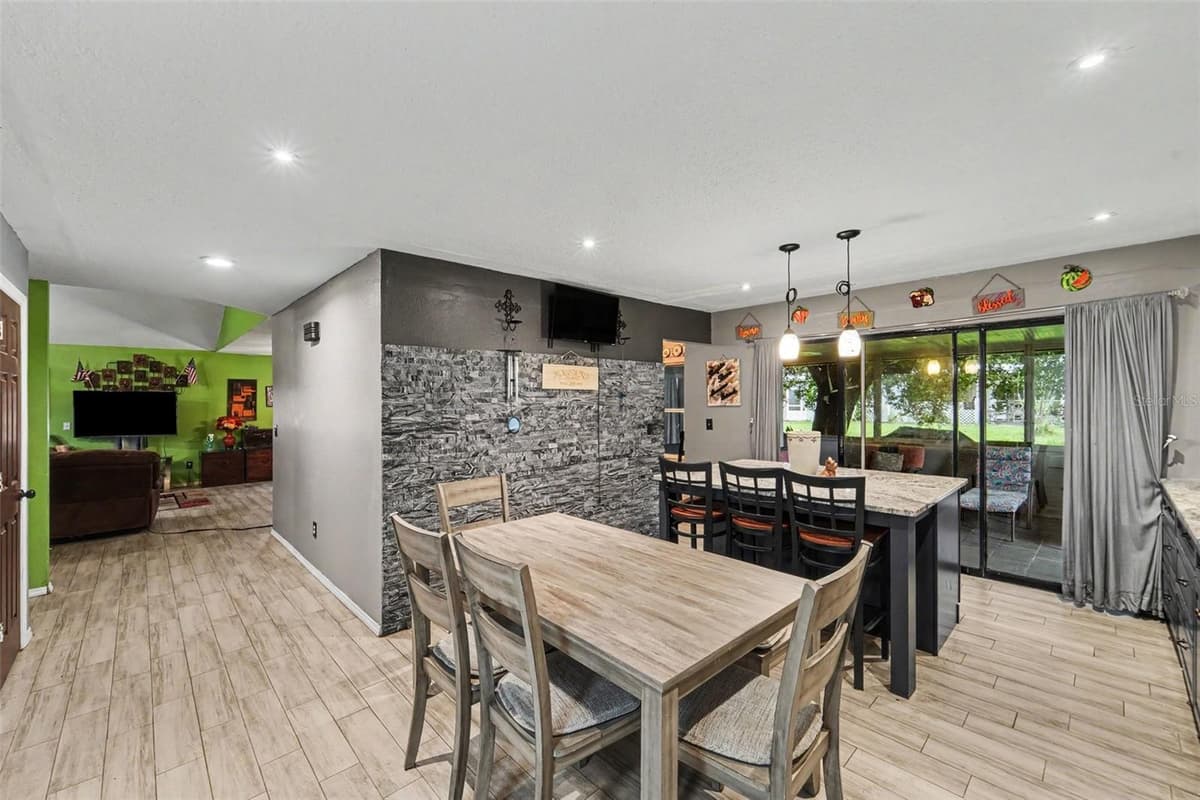 2405 ABALONE BOULEVARD — photo 9 of 27