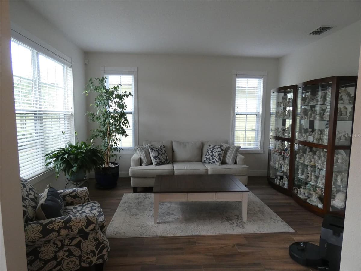 14632 BRADDOCK OAK DRIVE — photo 2 of 33