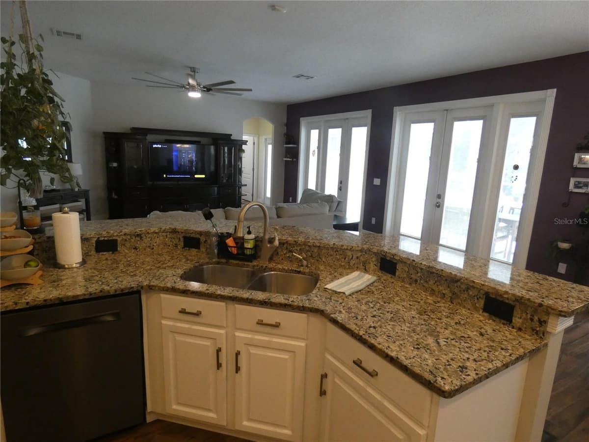 14632 BRADDOCK OAK DRIVE — photo 7 of 33