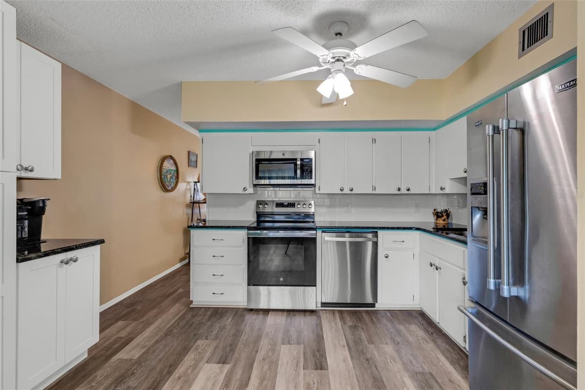 2401 ECUADORIAN WAY — photo 17 of 56