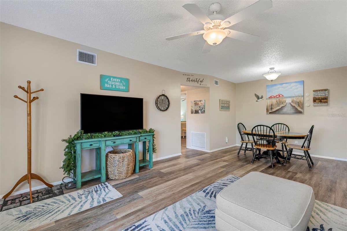 2401 ECUADORIAN WAY — photo 8 of 56