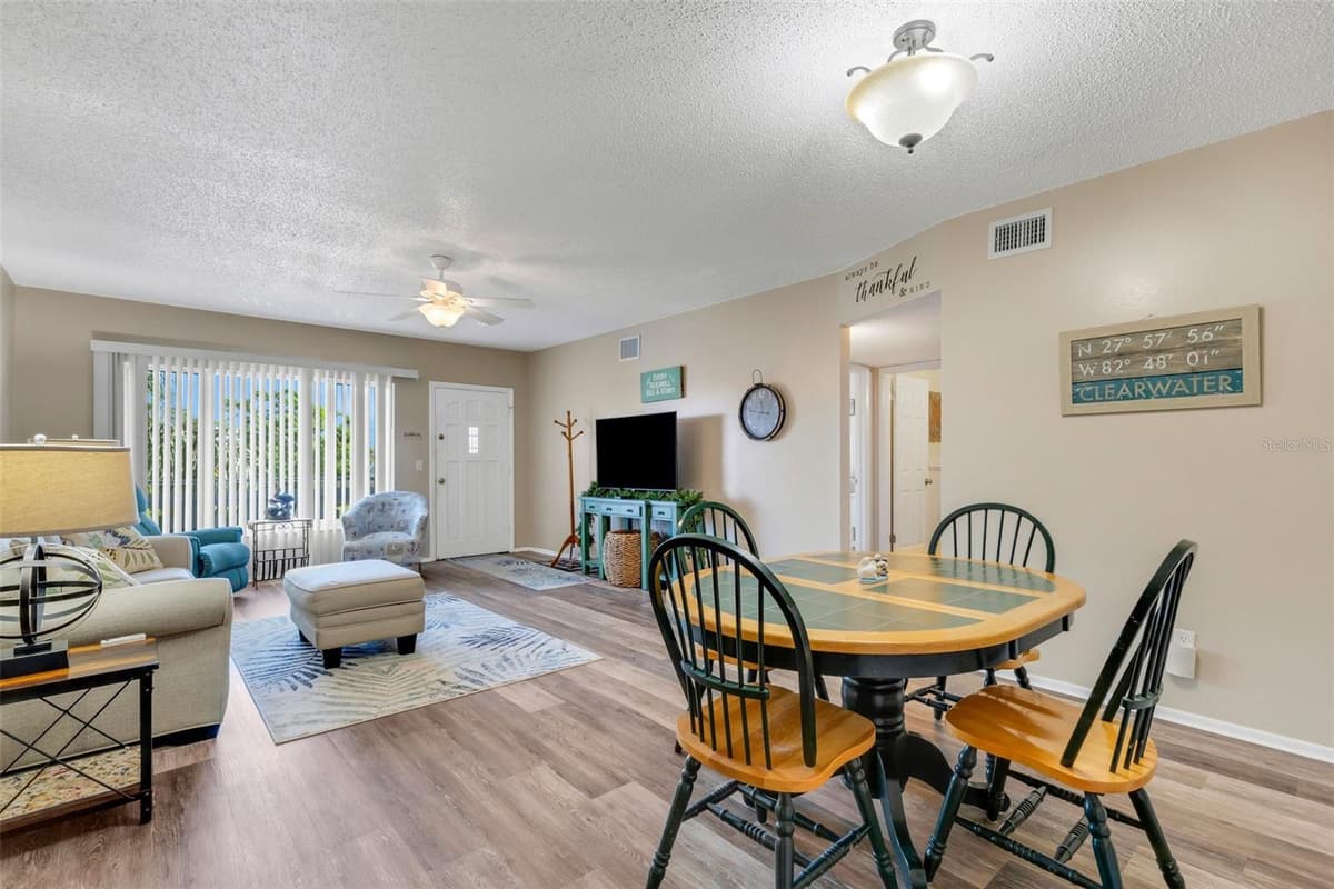2401 ECUADORIAN WAY — photo 12 of 56