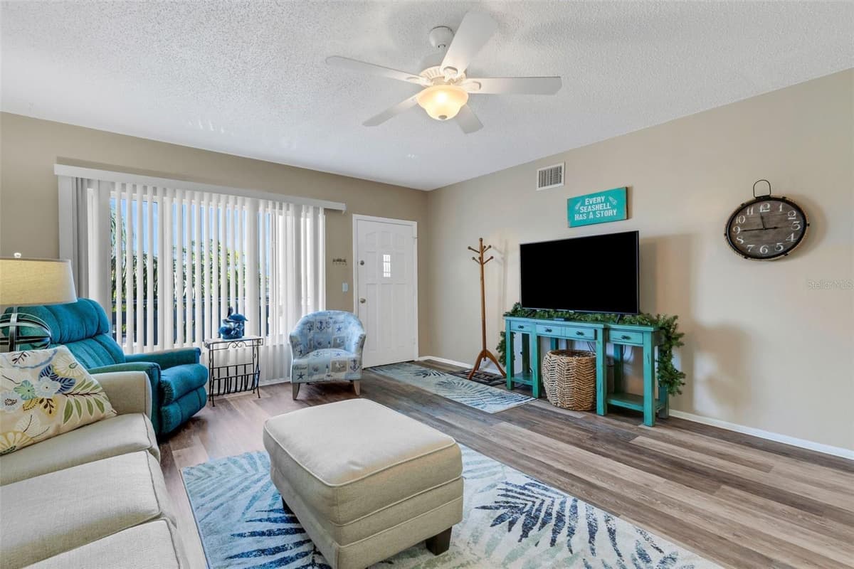 2401 ECUADORIAN WAY — photo 6 of 56