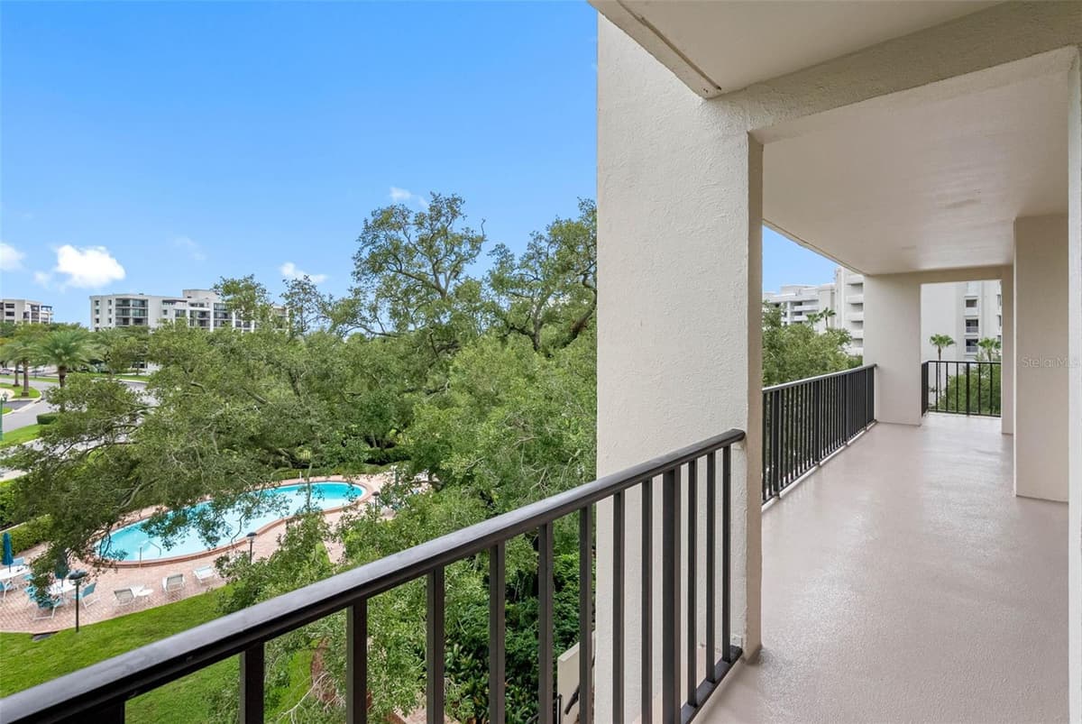 150 BELLEVIEW BOULEVARD — photo 11 of 43