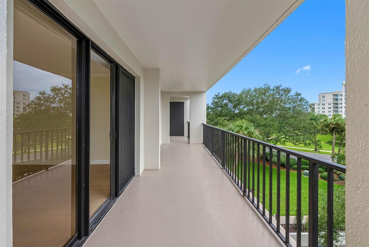 150 BELLEVIEW BOULEVARD — photo 10 of 43