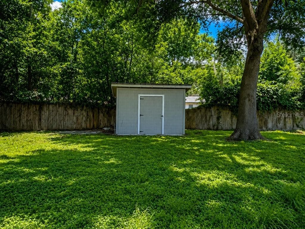 516 TANGLEWOOD DRIVE — photo 4 of 15