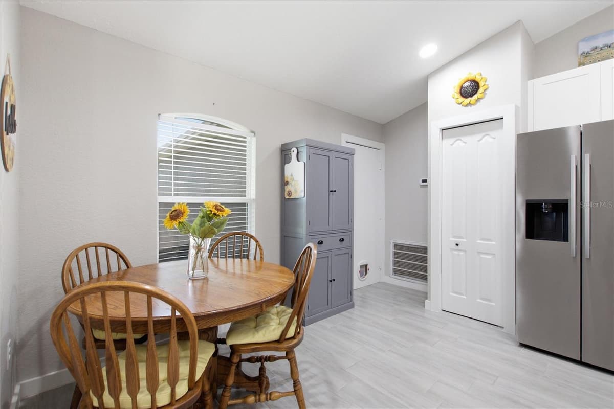 8279 WESTMONT TERRACE DRIVE — photo 16 of 48