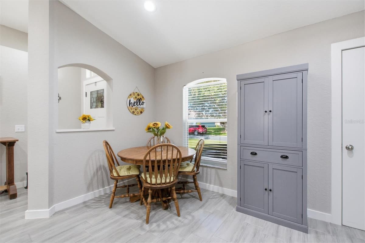 8279 WESTMONT TERRACE DRIVE — photo 15 of 48