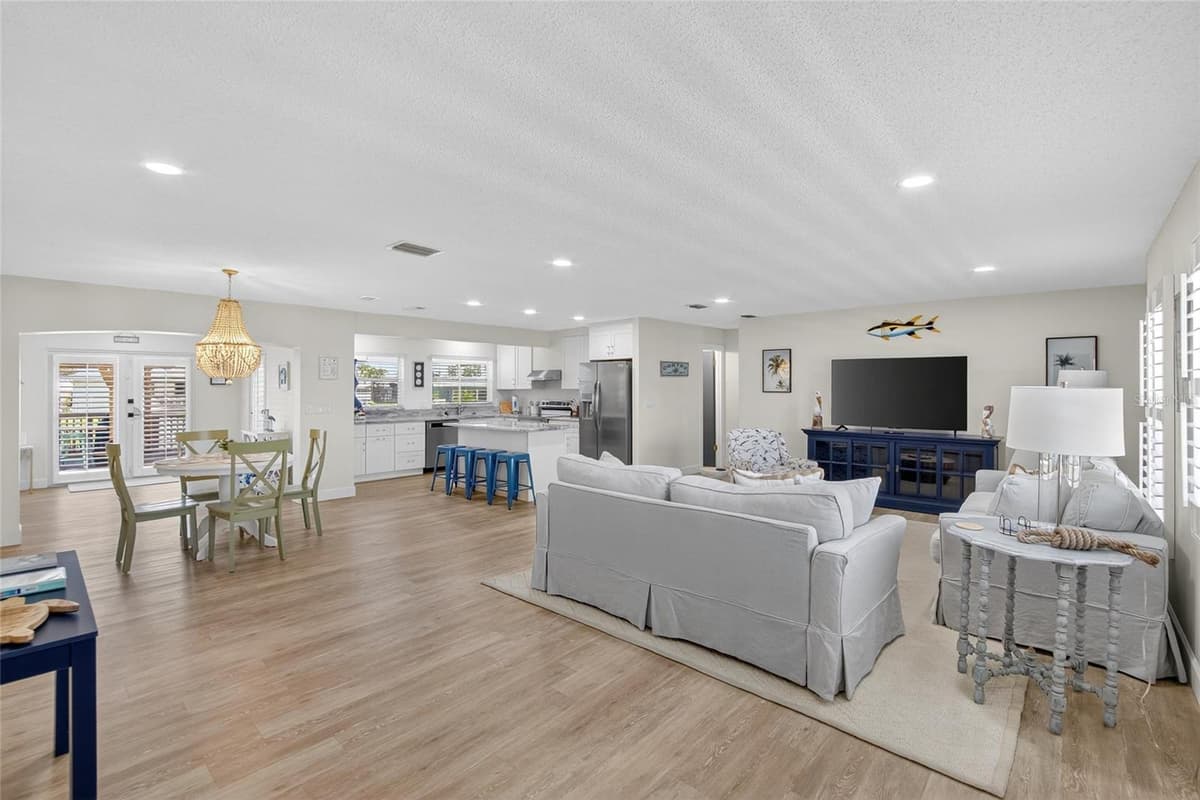 5016 MANGROVE POINT ROAD — photo 3 of 44