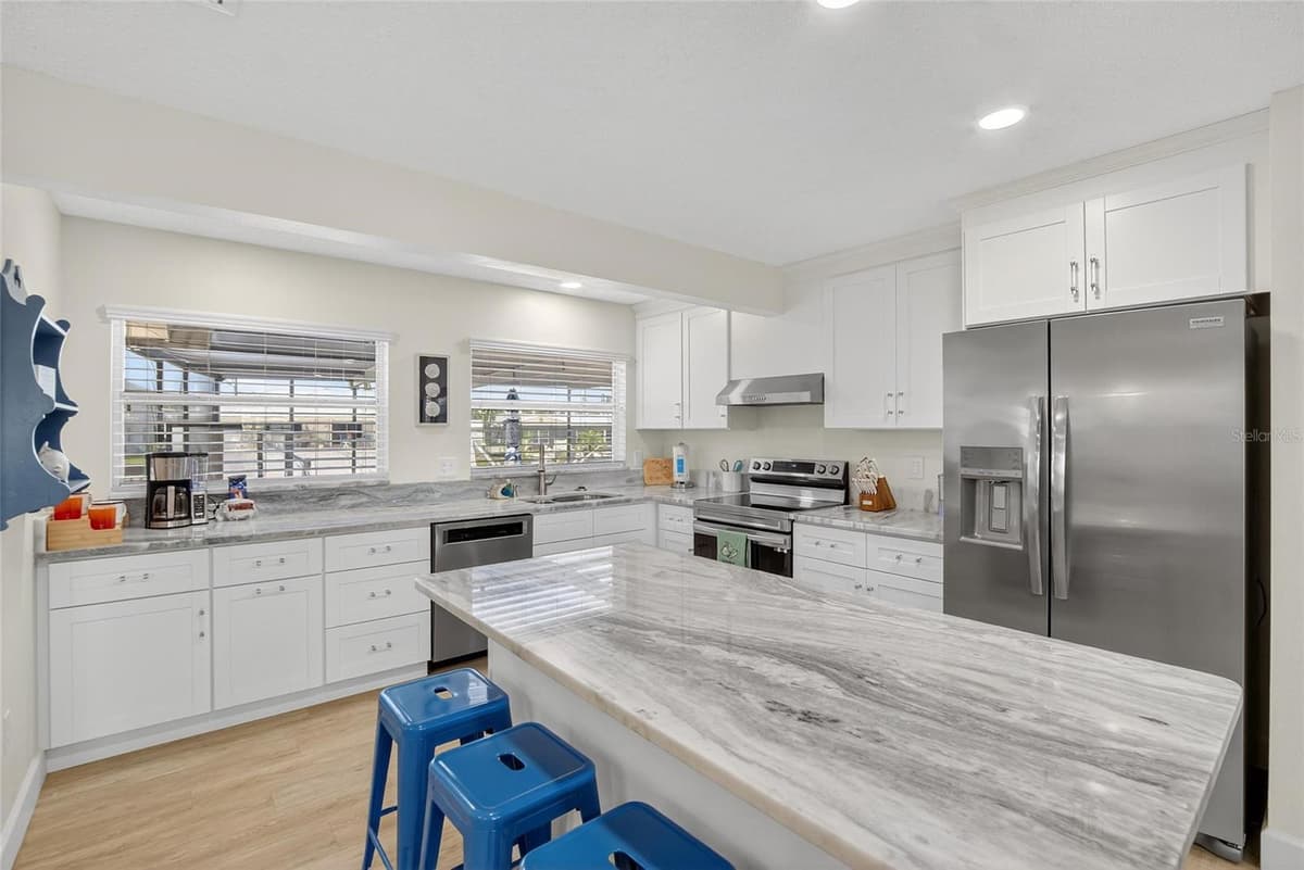 5016 MANGROVE POINT ROAD — photo 9 of 44
