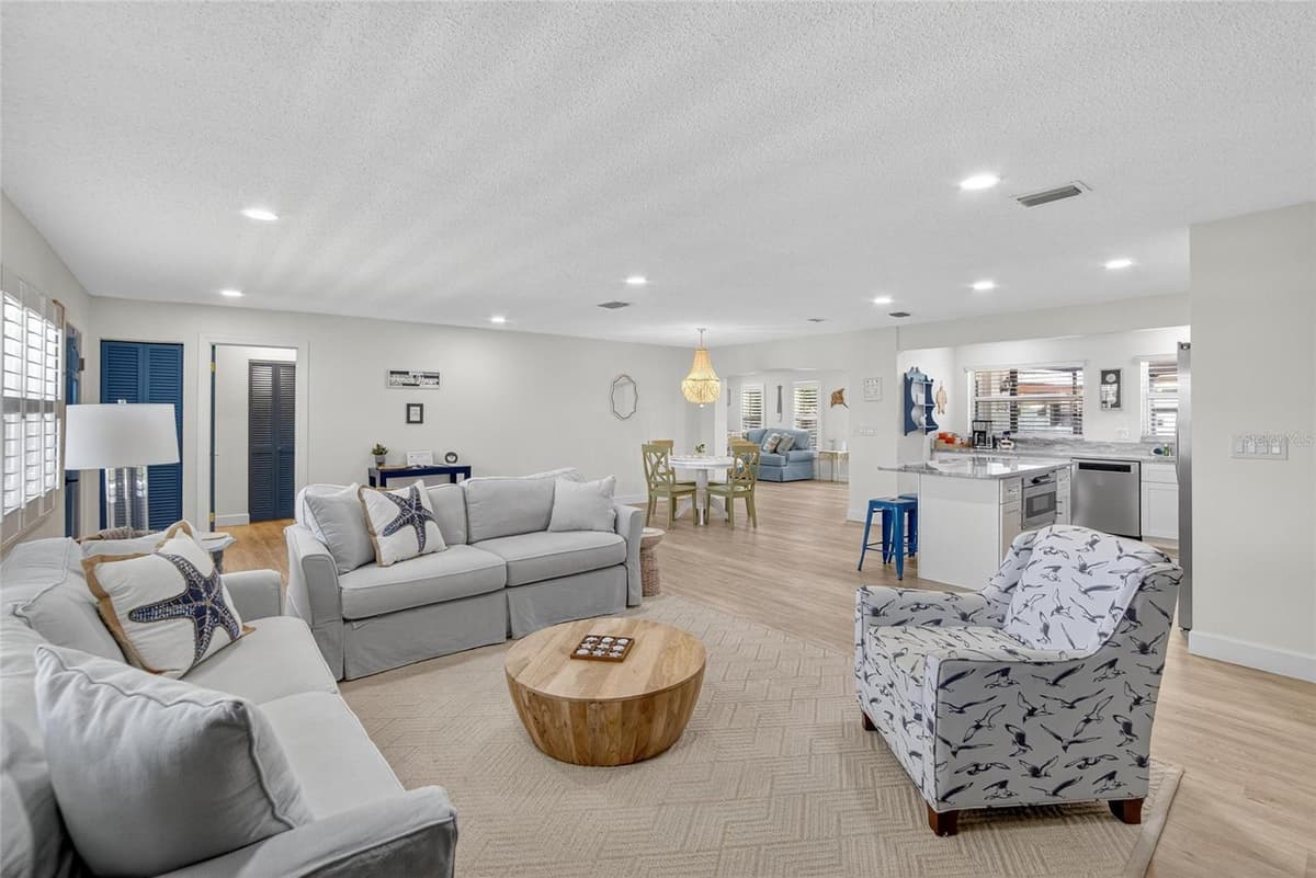 5016 MANGROVE POINT ROAD — photo 4 of 44