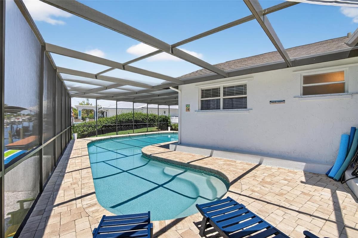 5016 MANGROVE POINT ROAD — photo 41 of 44