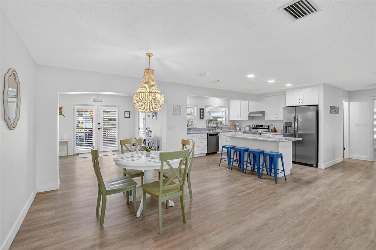 5016 MANGROVE POINT ROAD — photo 10 of 44