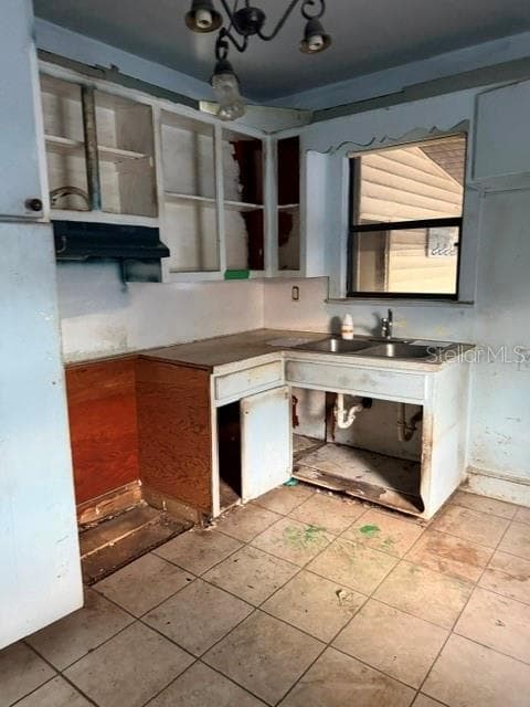1607 CENTER STREET — photo 4 of 6