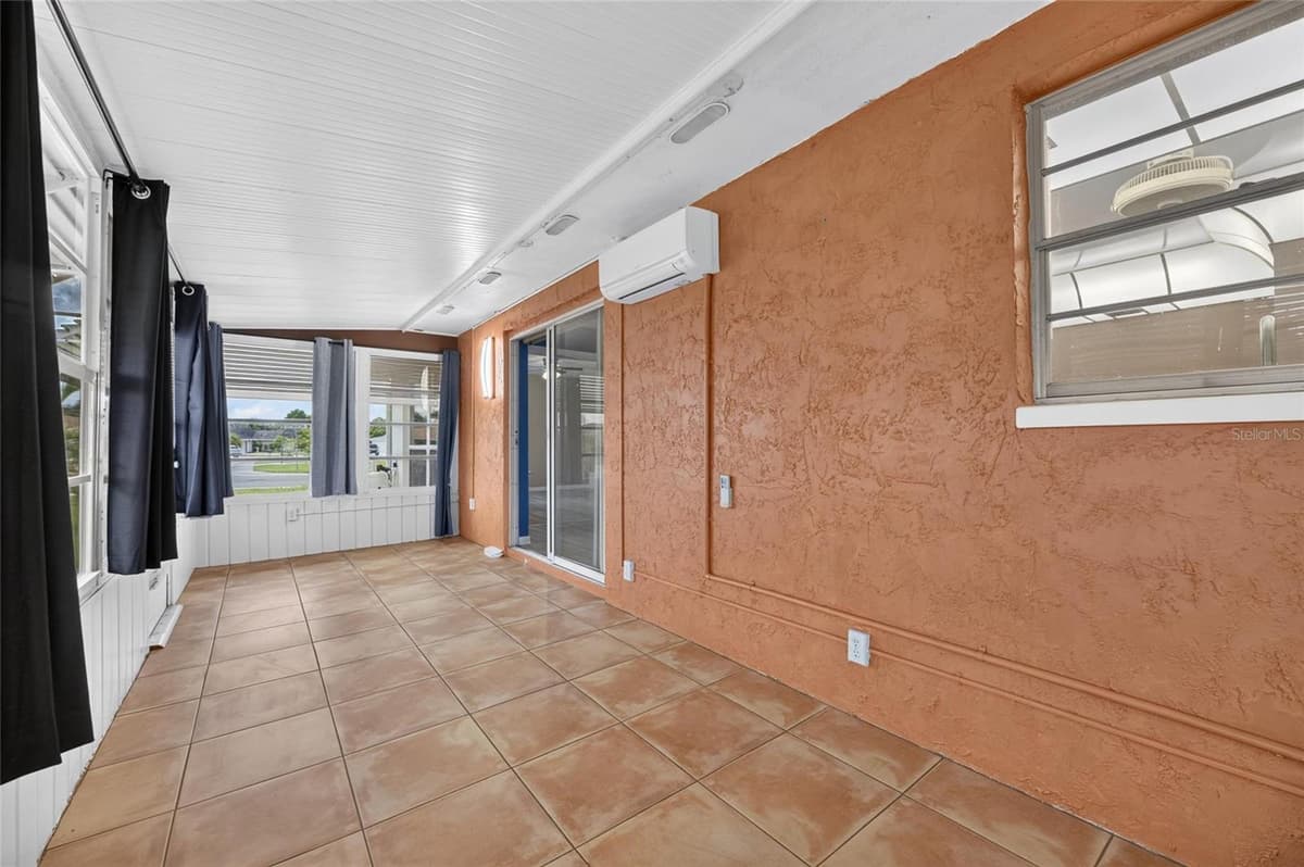 1743 COCO PALM CIRCLE — photo 36 of 39