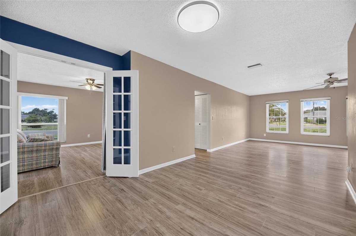 1743 COCO PALM CIRCLE — photo 11 of 39