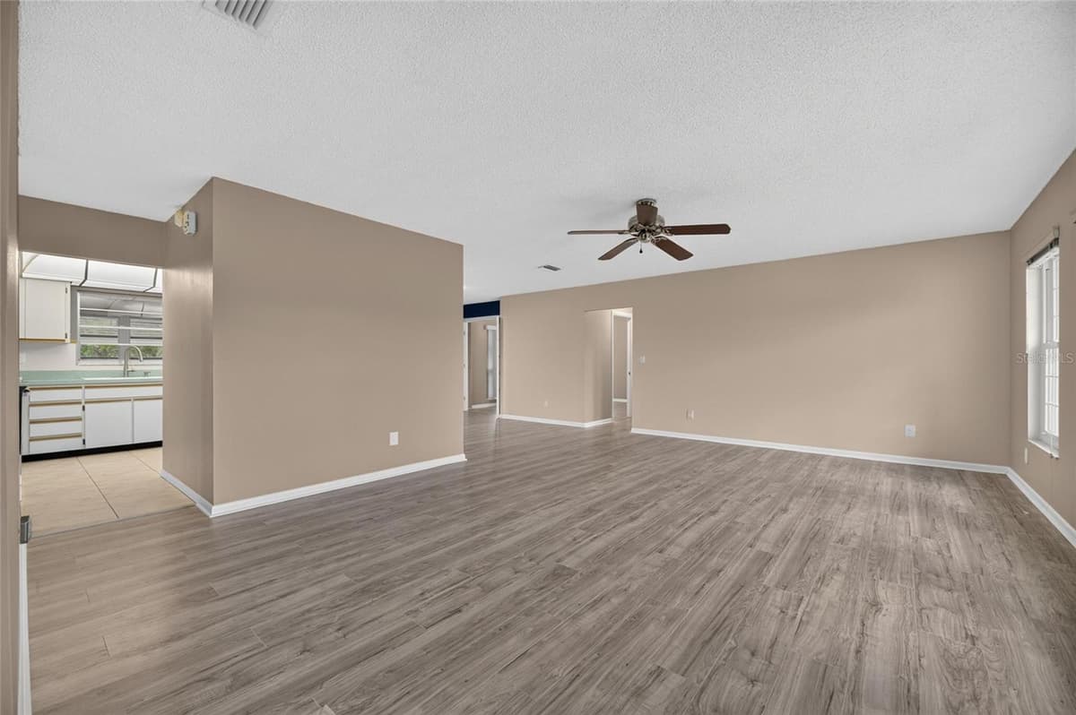 1743 COCO PALM CIRCLE — photo 7 of 39
