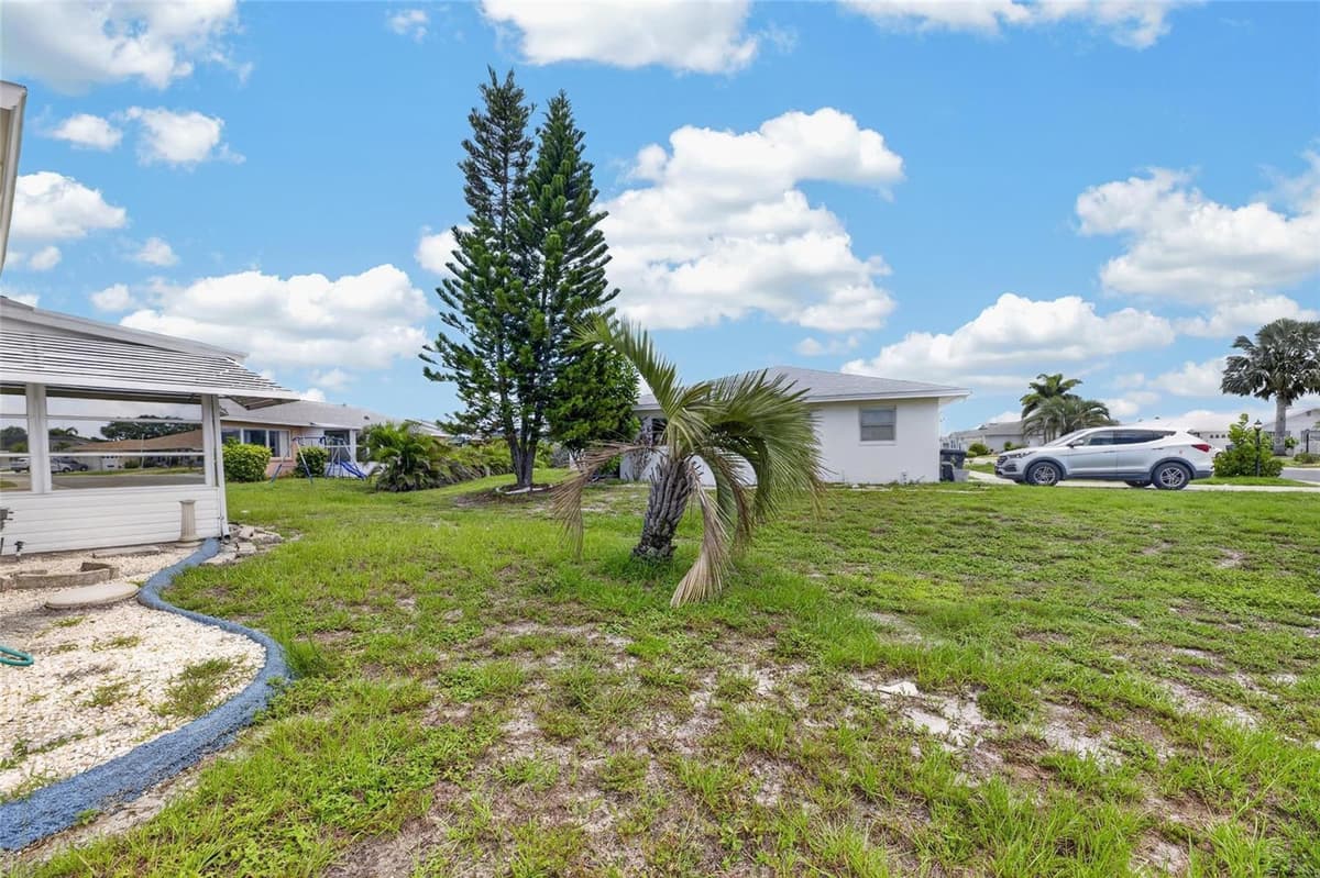 1743 COCO PALM CIRCLE — photo 37 of 39