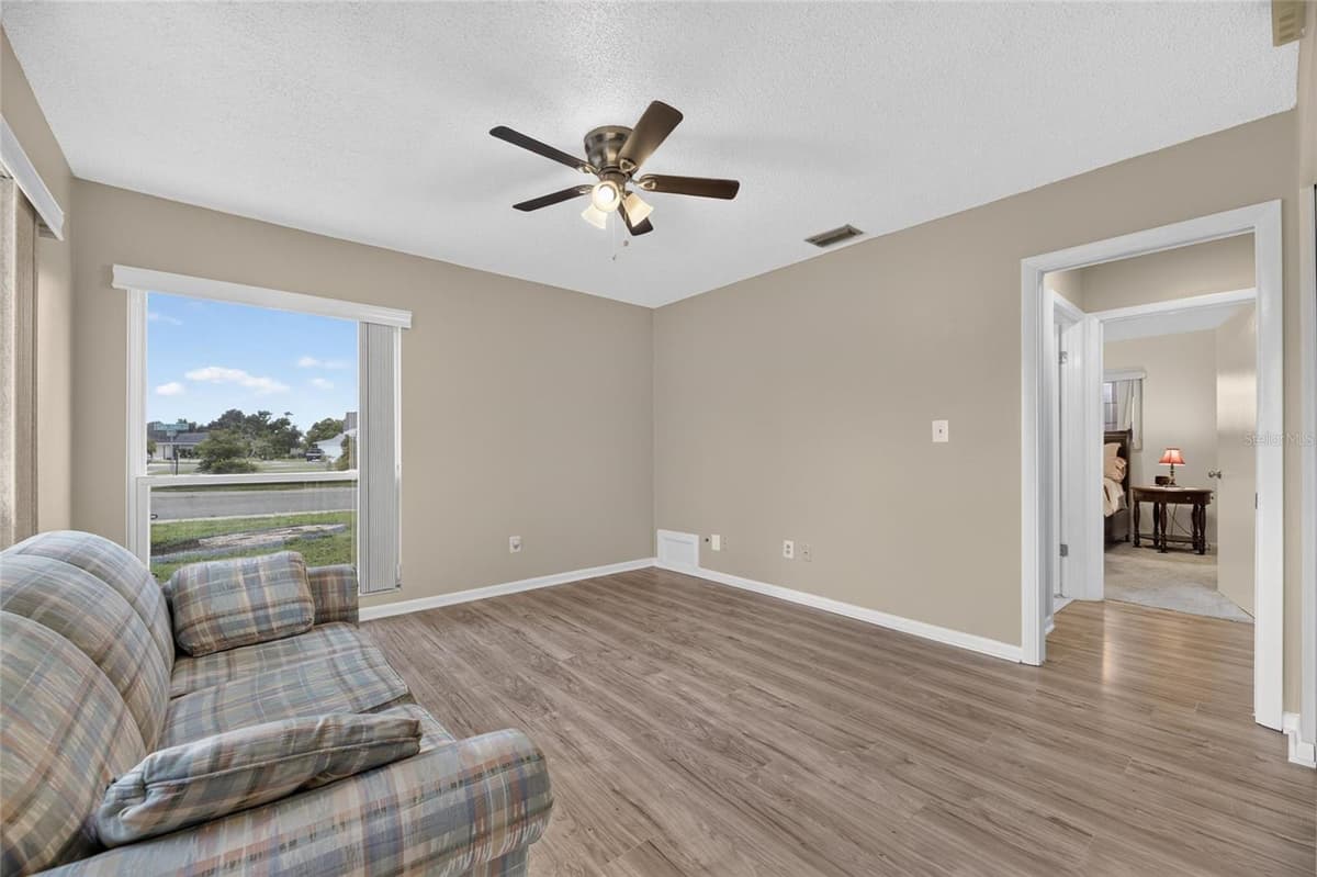 1743 COCO PALM CIRCLE — photo 12 of 39