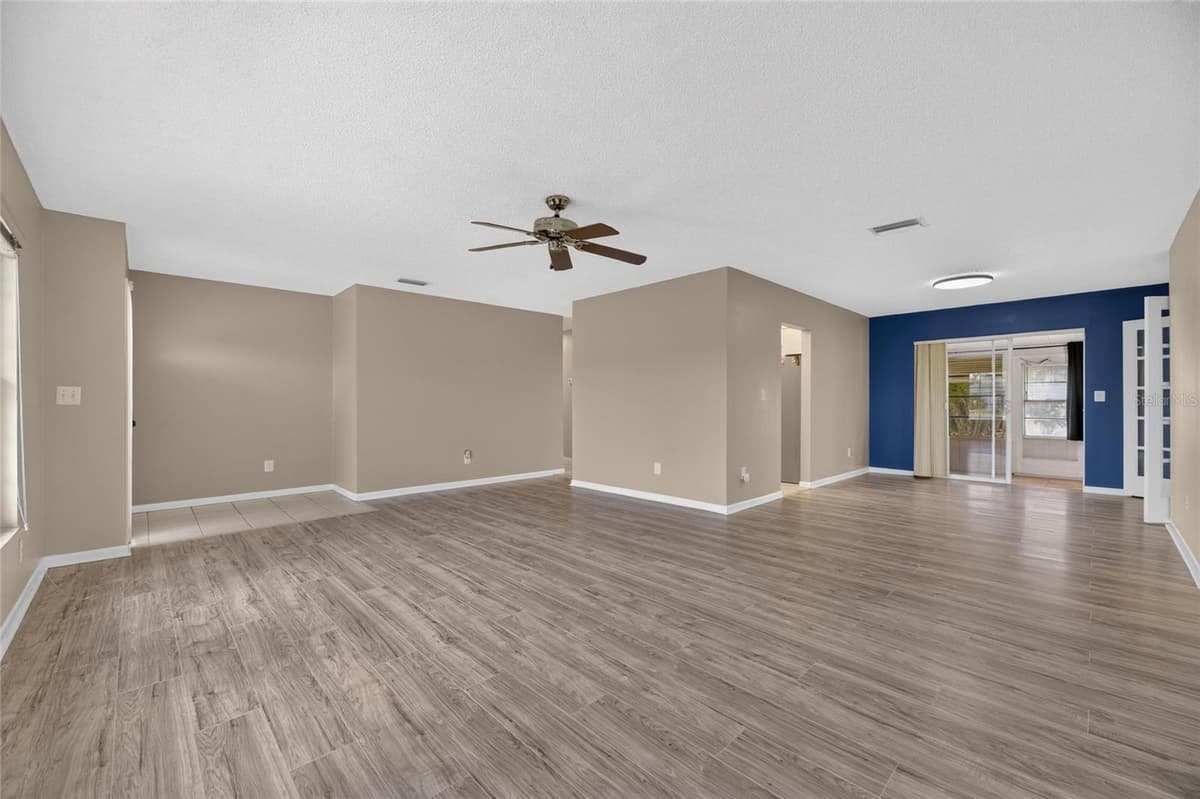 1743 COCO PALM CIRCLE — photo 8 of 39