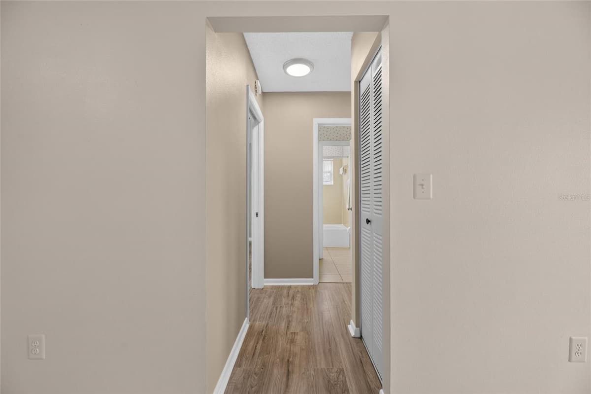 1743 COCO PALM CIRCLE — photo 13 of 39