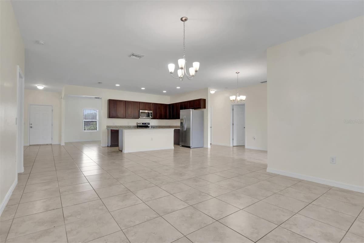 25108 PALISADE ROAD — photo 10 of 27