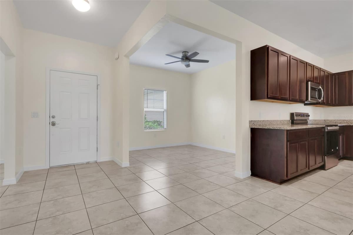 25108 PALISADE ROAD — photo 4 of 27