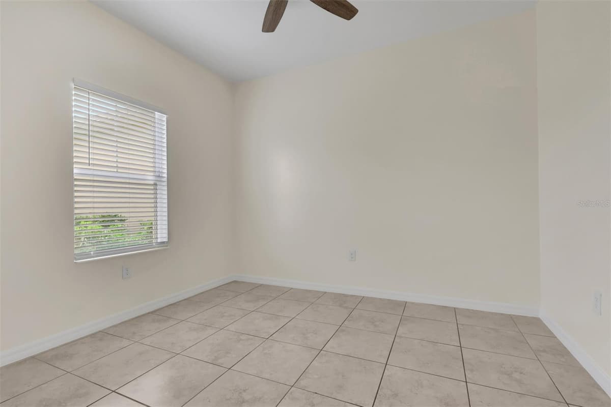 25108 PALISADE ROAD — photo 16 of 27
