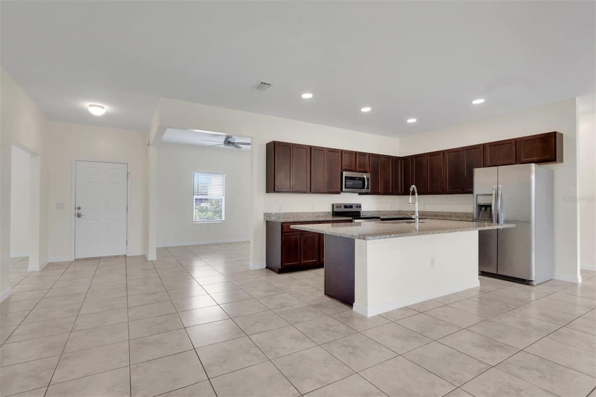 25108 PALISADE ROAD — photo 3 of 27