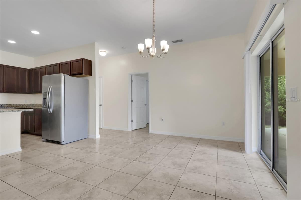 25108 PALISADE ROAD — photo 9 of 27