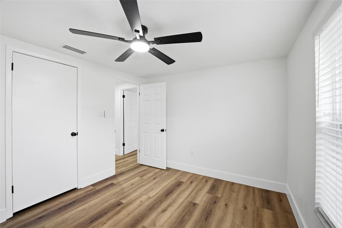 2338 MEADOWBROOK DRIVE — photo 34 of 71