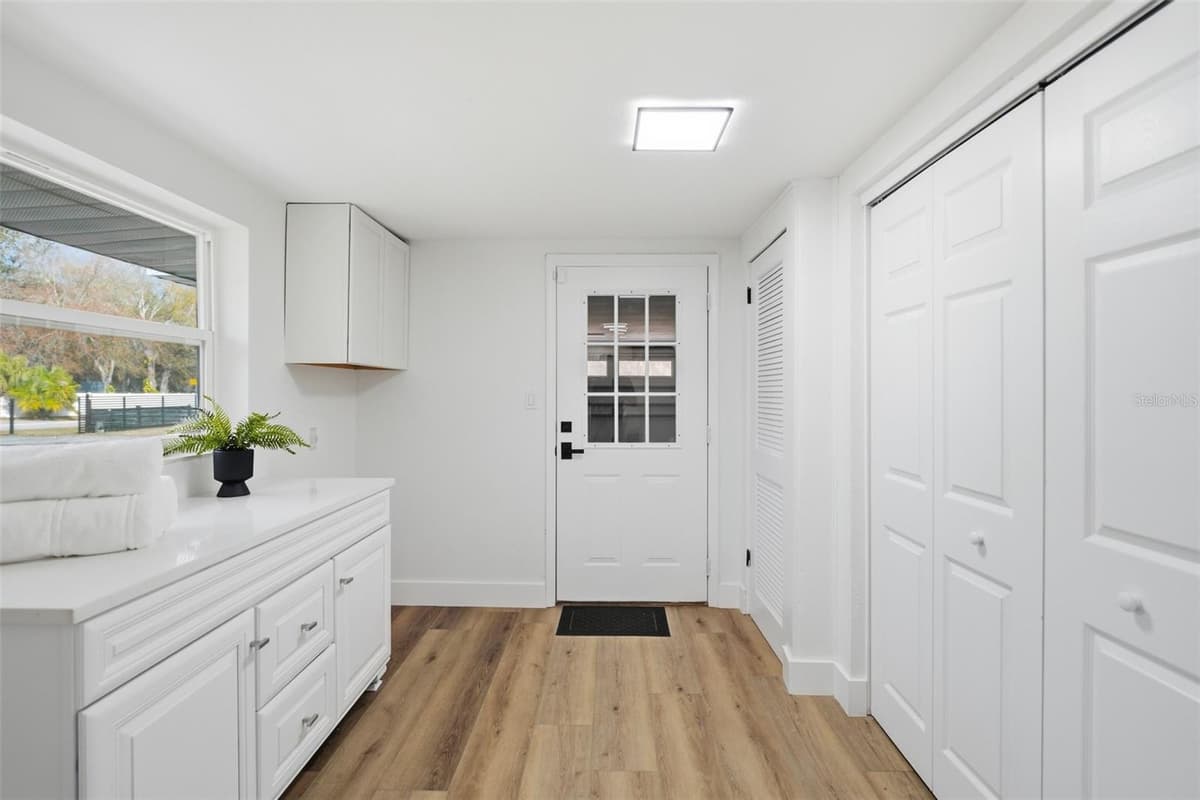 2338 MEADOWBROOK DRIVE — photo 30 of 71