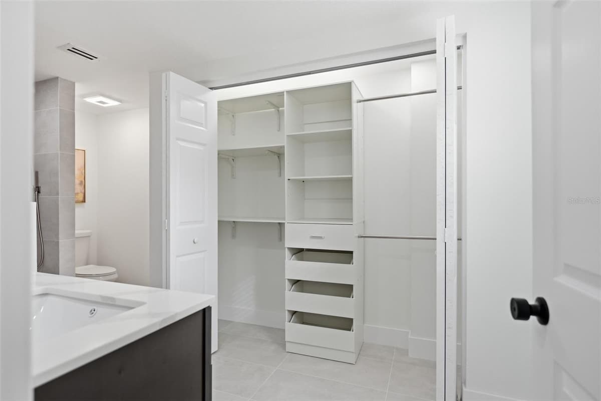 2338 MEADOWBROOK DRIVE — photo 49 of 71