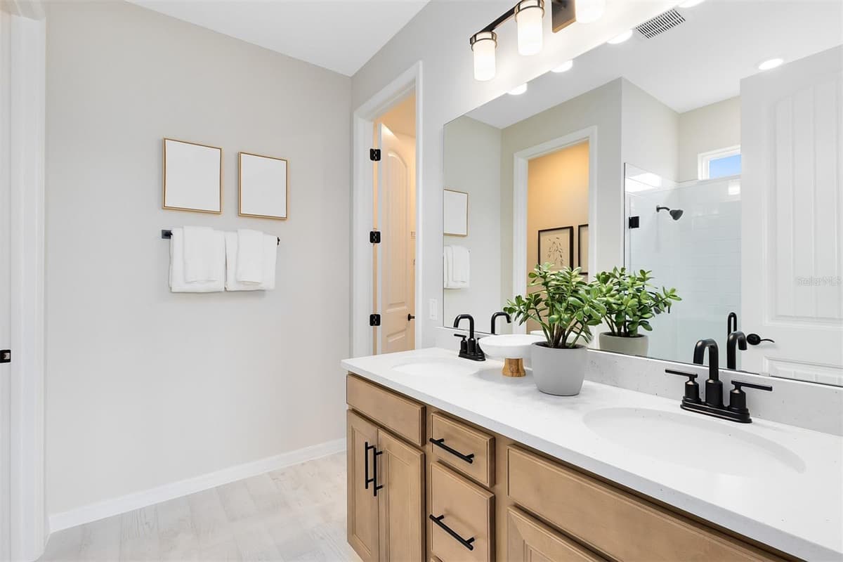 2132 BRANCHED OAK ROAD — photo 16 of 28