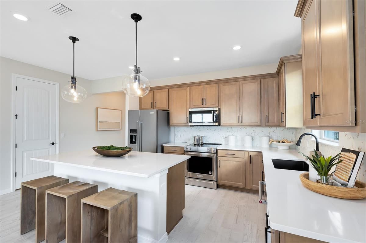 2132 BRANCHED OAK ROAD — photo 5 of 28