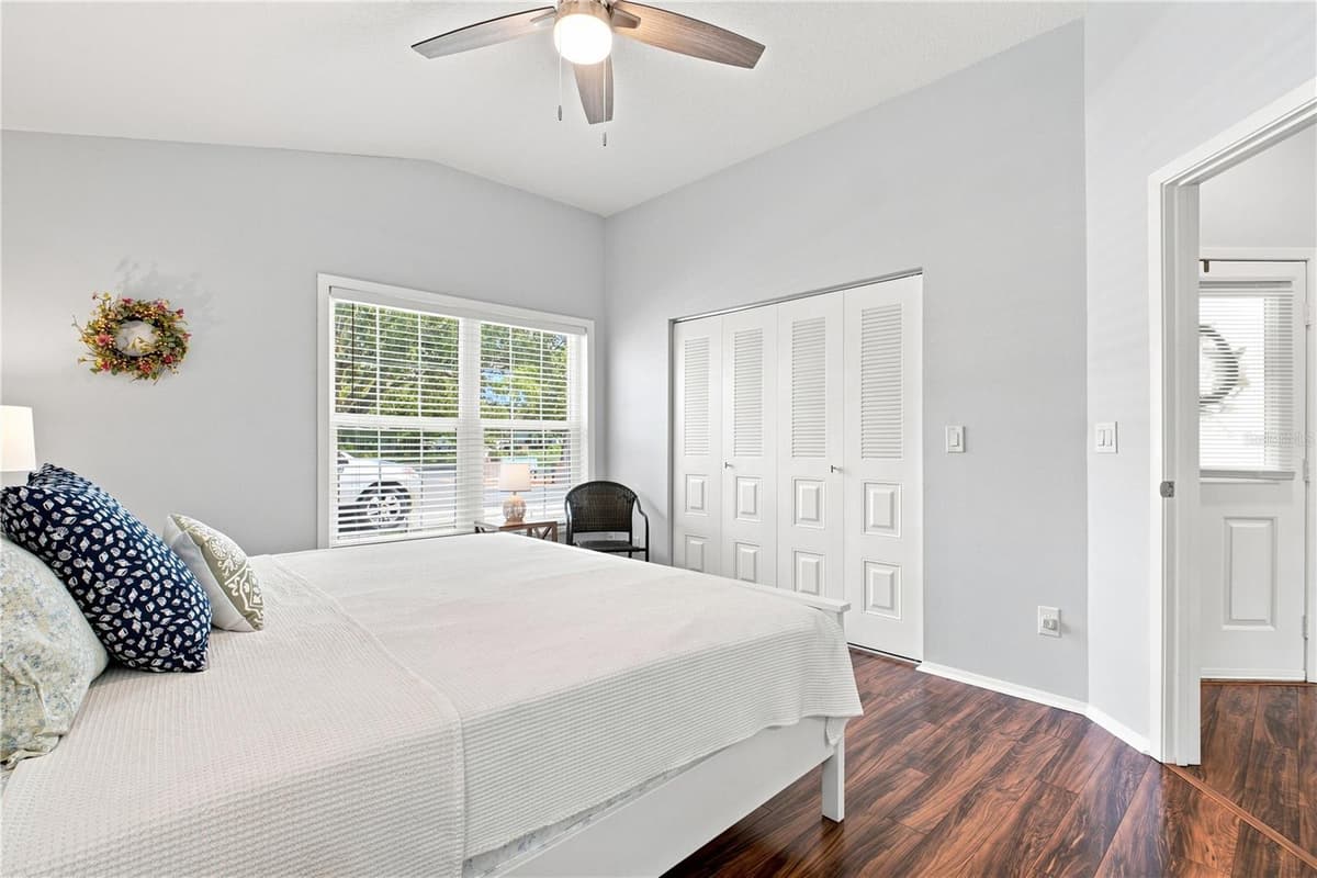 864 FRANKLIN CIRCLE — photo 10 of 33