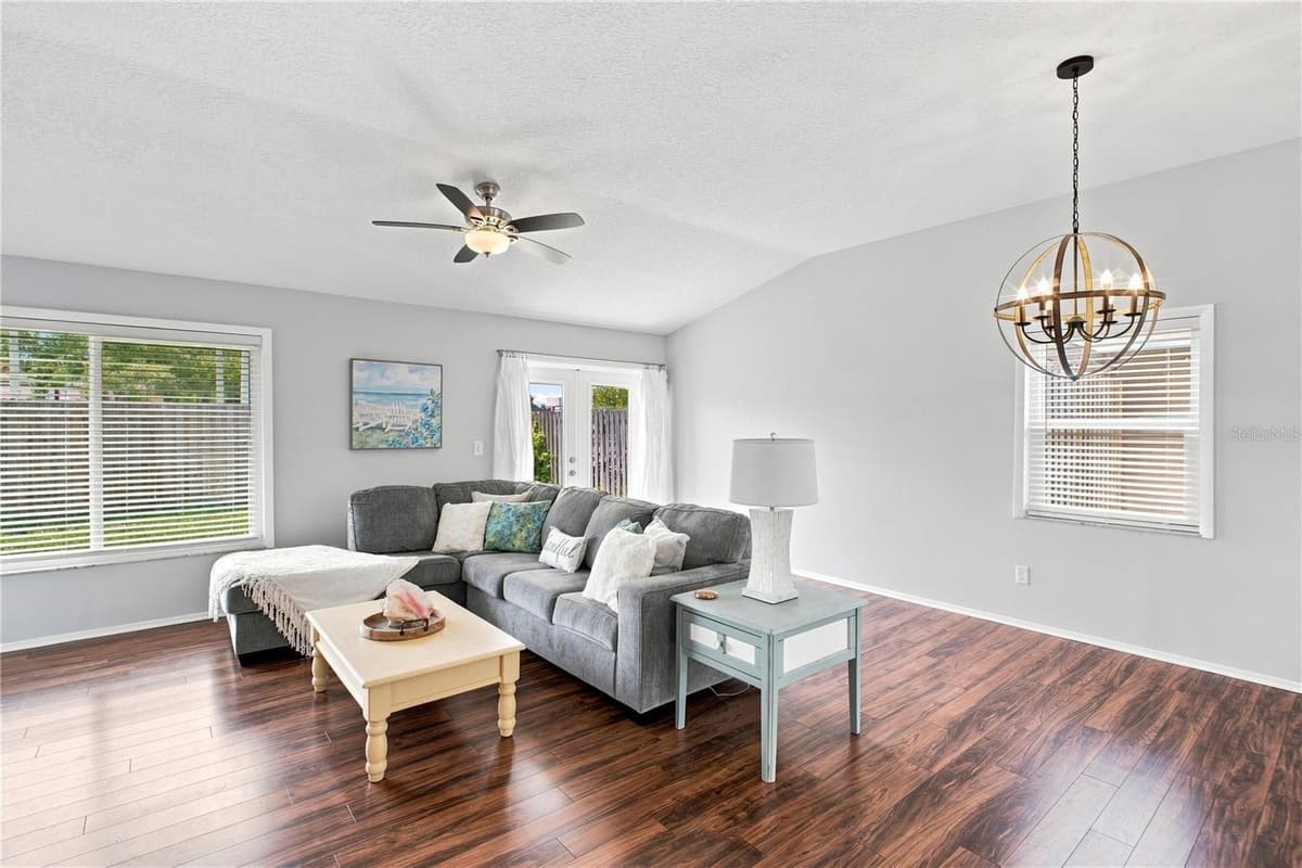 864 FRANKLIN CIRCLE — photo 14 of 33