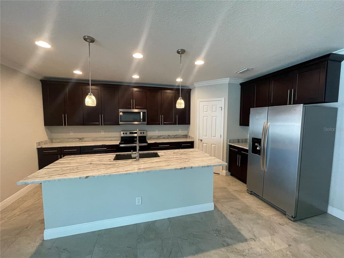 232 CLAYTON STREET — photo 5 of 38