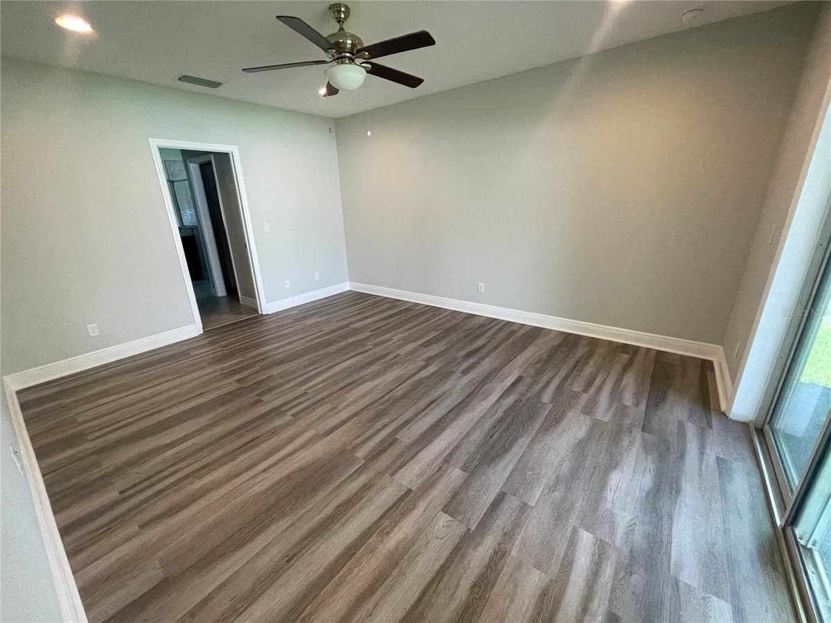 232 CLAYTON STREET — photo 19 of 38