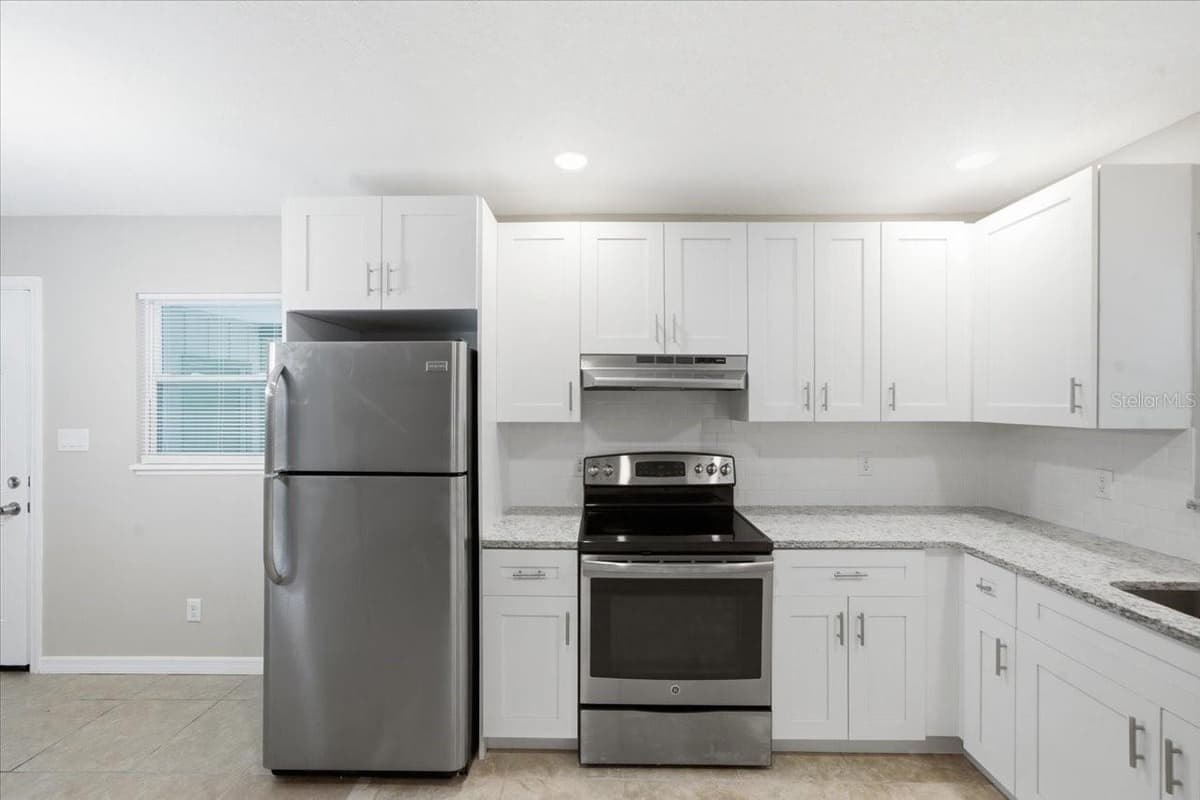 1528 MADISON AVENUE — photo 13 of 39