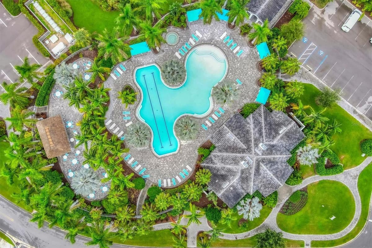 8 BERMUDA CIRCLE — photo 62 of 65