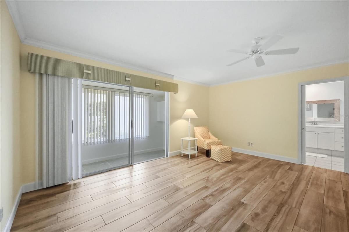 8 BERMUDA CIRCLE — photo 17 of 65