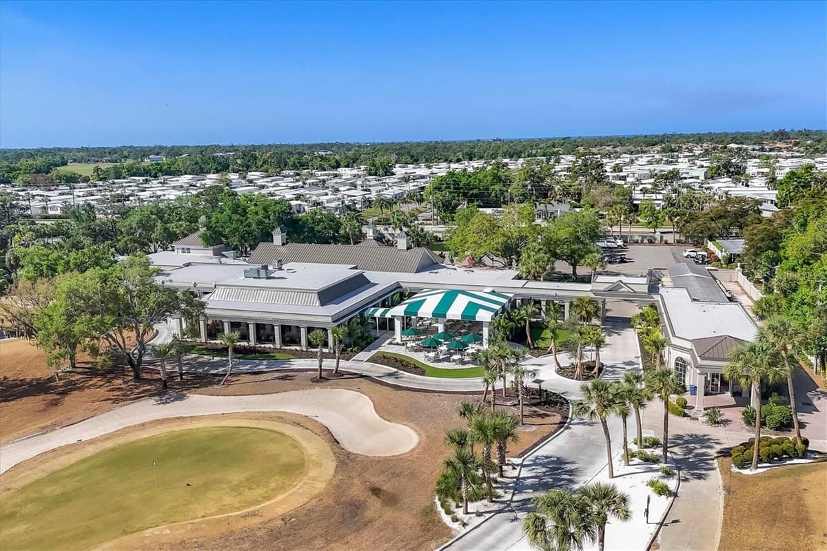8 BERMUDA CIRCLE — photo 46 of 65