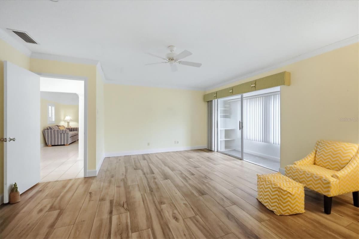 8 BERMUDA CIRCLE — photo 18 of 65