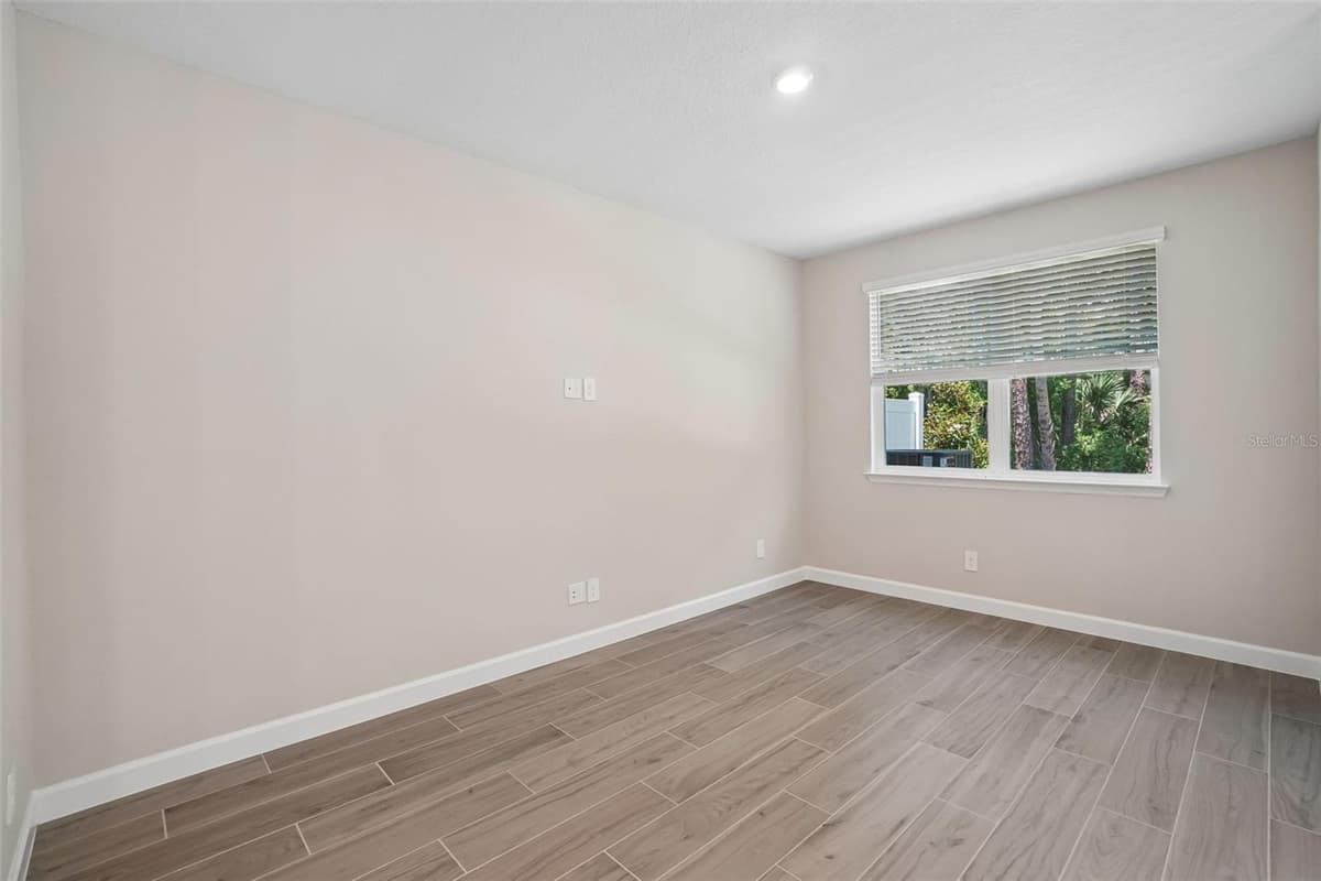 7328 DEER VALLEY CIRCLE — photo 15 of 28
