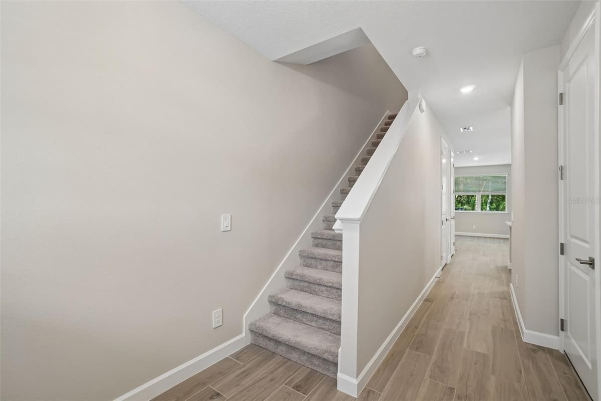 7328 DEER VALLEY CIRCLE — photo 3 of 28