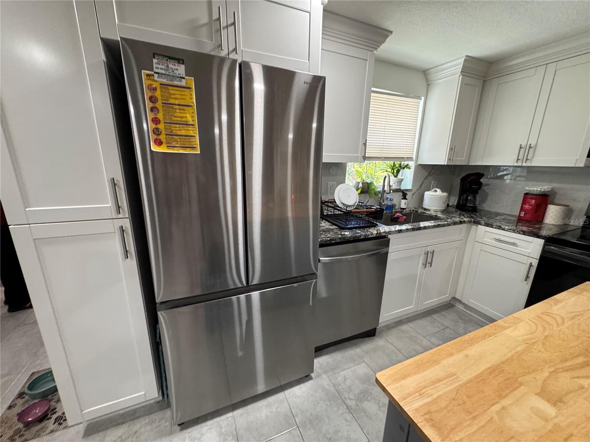 3504 CONNON DRIVE — photo 10 of 34