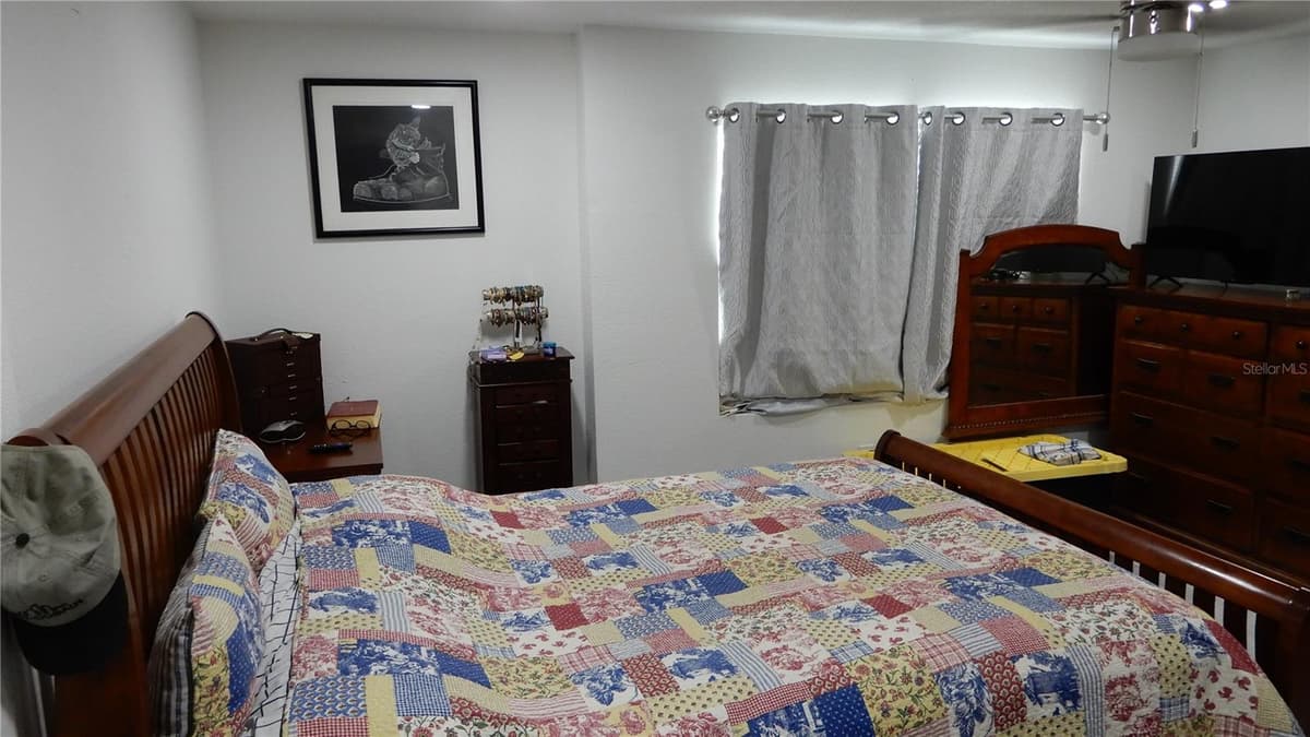 3504 CONNON DRIVE — photo 16 of 34