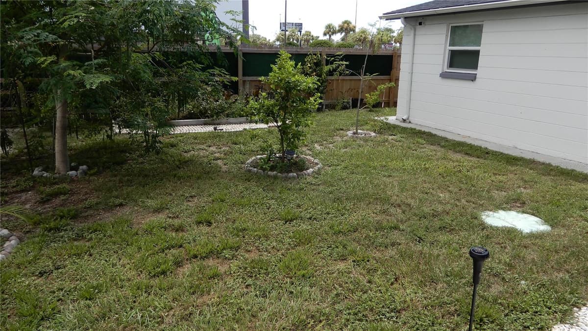 3504 CONNON DRIVE — photo 25 of 34
